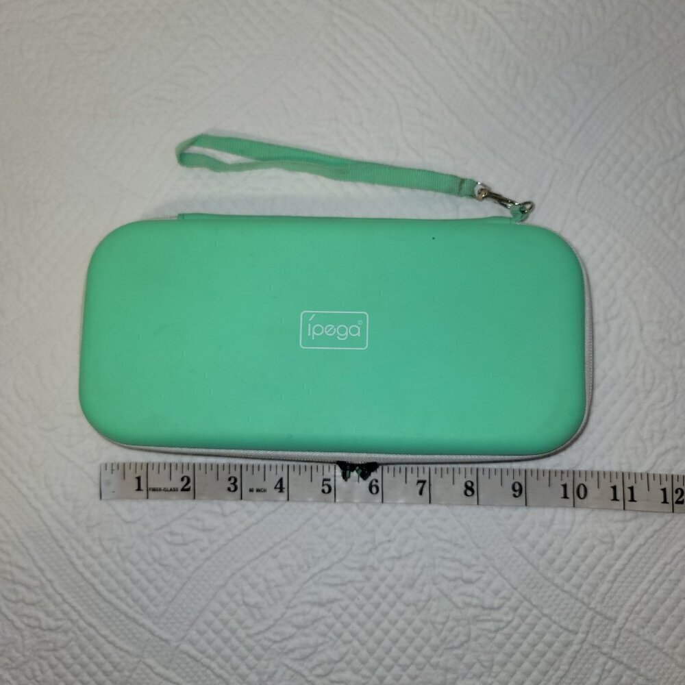 686/300. Ipega Nintendo Switch Travel & Non-slip joystick Caps